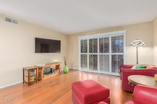 Photo #6: 6342489 Listing 