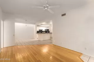 Photo #4: 6342612 Listing