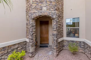 Photo #5: 6342621 Listing