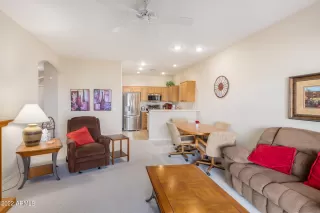 Photo #6: 6342892 Listing