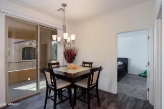 Photo #5: 6342947 Listing