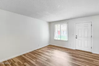 Photo #3: 6343071 Listing