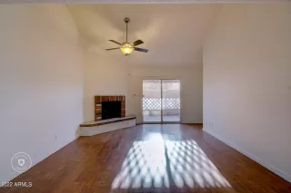 Photo #4: 6343339 Listing