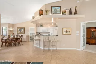 Photo #4: 6343444 Listing