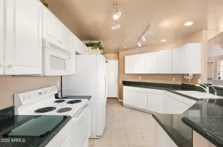 Photo #6: 6343444 Listing