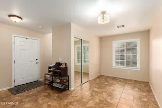 Photo #5: 6343729 Listing