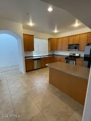 Photo #6: 6344247 Listing