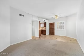 Photo #6: 6344475 Listing