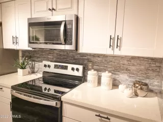 Photo #6: 6344695 Listing