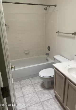 Photo #4: 6345170 Listing