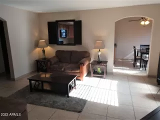 Photo #6: 6345425 Listing