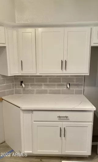 Photo #5: 6345840 Listing