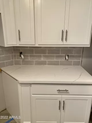 Photo #6: 6345840 Listing