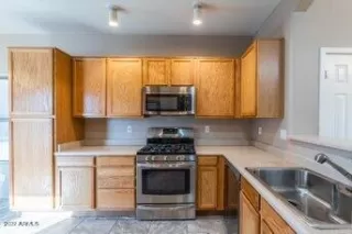 Photo #3: 6345896 Listing