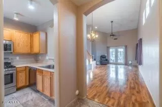 Photo #6: 6345896 Listing
