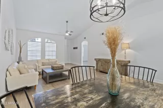 Photo #3: 6345932 Listing