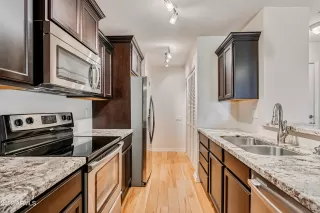 Photo #6: 6345967 Listing