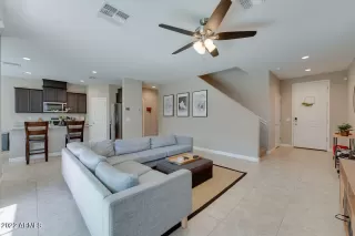 Photo #3: 6346408 Listing