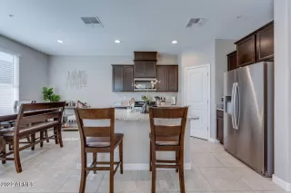 Photo #6: 6346408 Listing