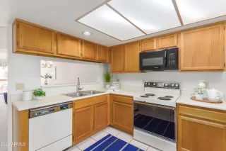 Photo #4: 6346605 Listing