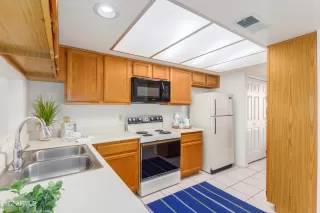 Photo #5: 6346605 Listing