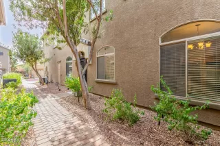 Photo #3: 6346676 Listing