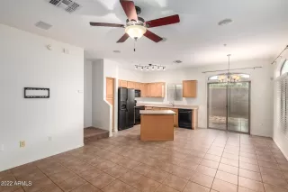 Photo #4: 6346676 Listing