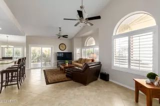 Photo #3: 6346789 Listing