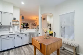 Photo #6: 6346803 Listing