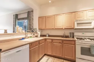 Photo #5: 6347349 Listing 