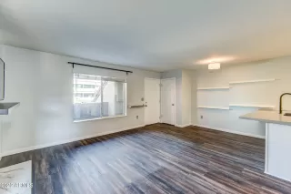 Photo #5: 6347660 Listing