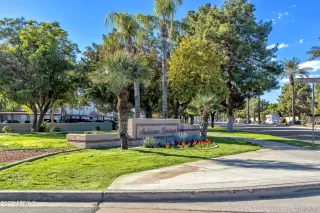 Photo #4: 6347809 Listing