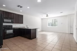 Photo #5: 6348033 Listing 