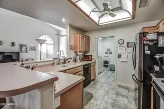 Photo #4: 6348167 Listing