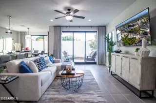 Photo #5: 6348450 Listing