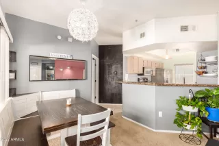 Photo #5: 6348743 Listing