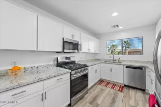 Photo #6: 6349034 Listing