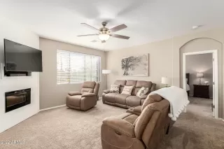 Photo #4: 6349073 Listing