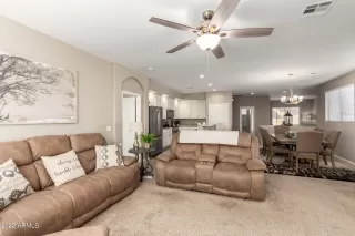 Photo #5: 6349073 Listing