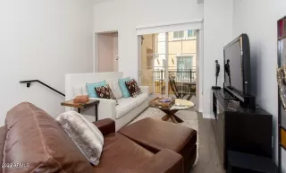 Photo #2: 6349201 Listing