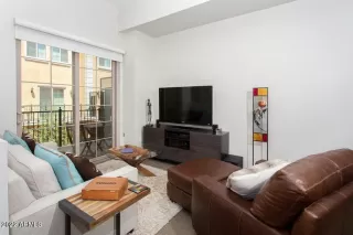 Photo #3: 6349201 Listing