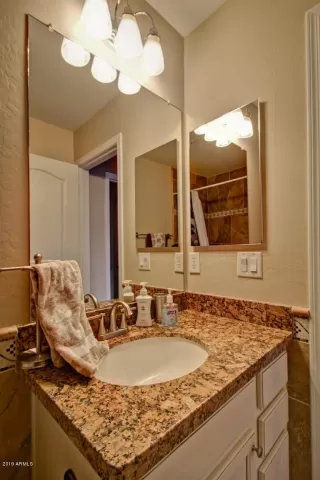 Photo #6: 6349241 Listing