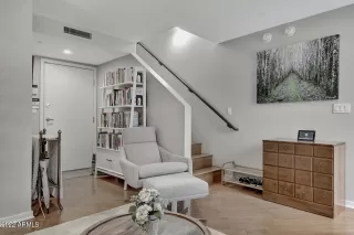 Photo #6: 6349492 Listing