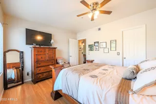 Photo #5: 6349605 Listing