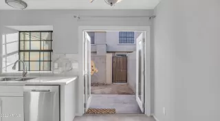 Photo #6: 6349964 Listing