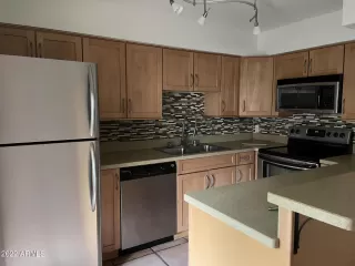 Photo #4: 6350009 Listing