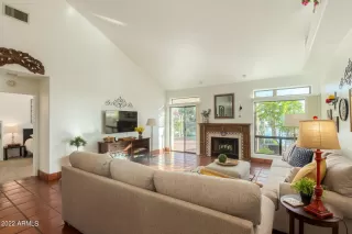 Photo #6: 6350117 Listing 