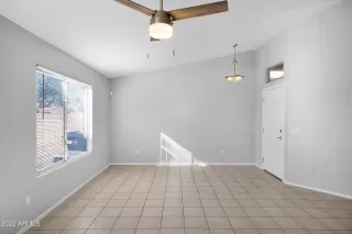 Photo #5: 6350226 Listing