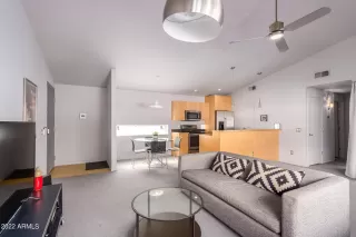 Photo #2: 6350251 Listing 