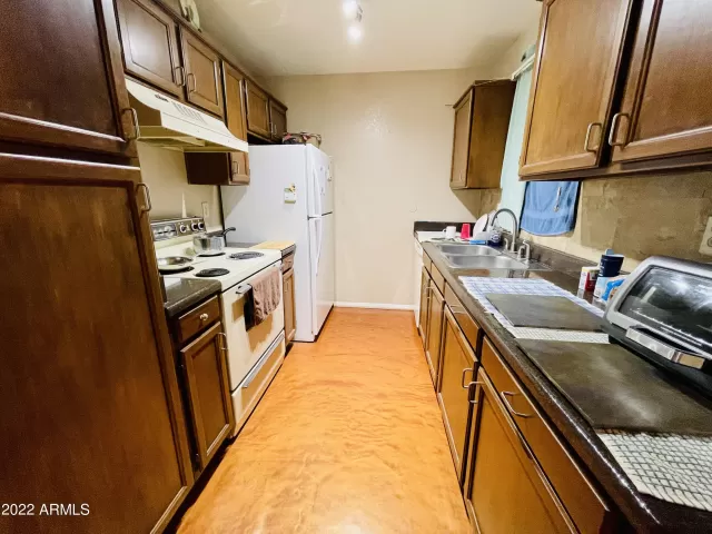 MLS: 6350328 Condo For Sale